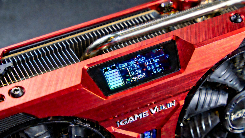 iGame Vulcan系列旗舰显卡产品图 - 红色金属散热器与LCD显示屏特写